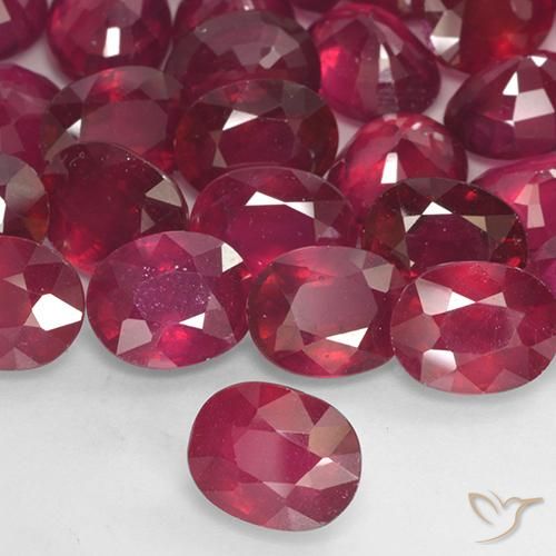 Rubí Rojo oscuro medio natural de 2.86 ct, Ovalada, VS-SI