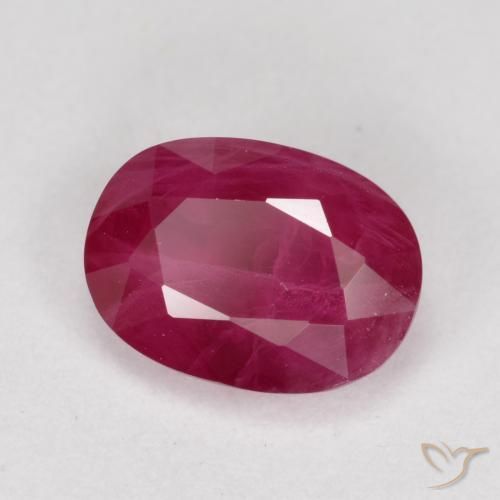 Rubí Rojo medio natural de 1.05 ct, Ovalada, VS-SI