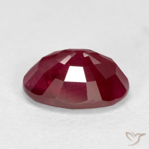 Rubí Rojo oscuro natural de 1.03 ct, Ovalada, VS-SI