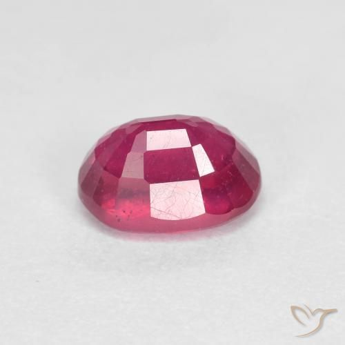 Rubí Rojo oscuro medio natural de 1.36 ct, Ovalada, VS