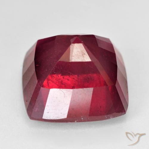 Rubí Rojo oscuro natural de 24.06 ct, Forma Cojín, VS