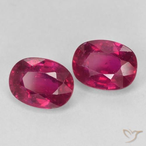 Gemas de Rubí Rojo oscuro natural de 4.13 ct, Ovalada, VS
