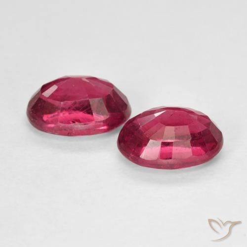 Gemas de Rubí Medium Dark-Red natural de 2.51 ct, Ovalada, VS