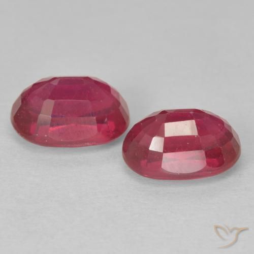 Gemas de Rubí Medium Dark-Red natural de 2.68 ct, Ovalada, VS