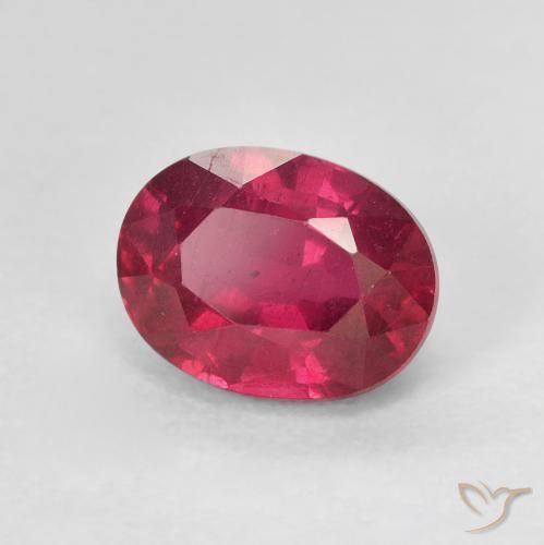 Rubí Rosado rojizo intenso natural de 2.24 ct, Ovalada, VS