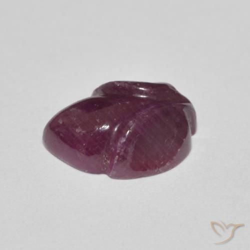 Rubí Rojo púrpura natural de 3.10 ct, Corte Flor, Opaco