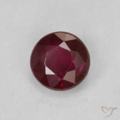 Rubí Rojo oscuro natural de 0.30 ct, Redondo, SI