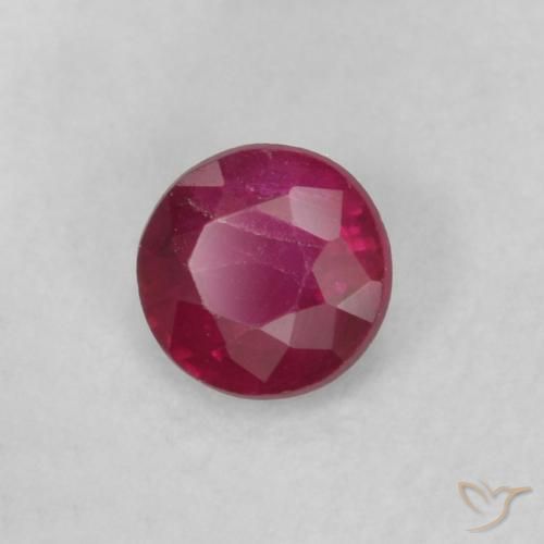 Rubí Rojo oscuro natural de 0.20 ct, Redondo, SI