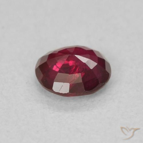 Rubí Rojo medio natural de 0.28 ct, Redondo, SI