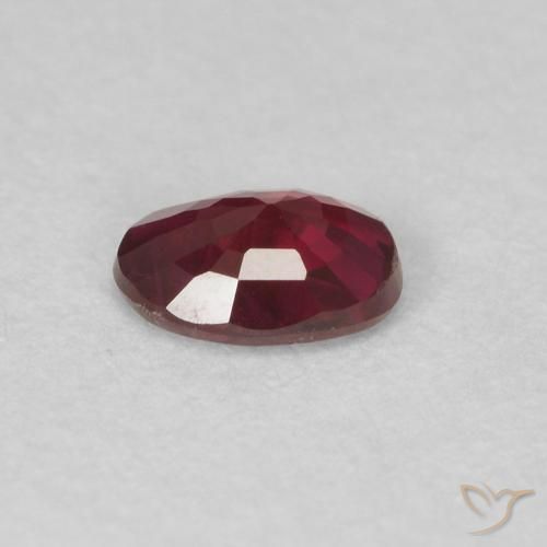 Rubí Rojo medio natural de 0.38 ct, Ovalada, VS