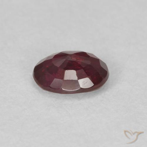 Rubí Rojo oscuro natural de 0.39 ct, Ovalada, VS