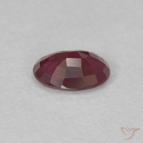 Rubí Rojo oscuro natural de 0.41 ct, Ovalada, VS