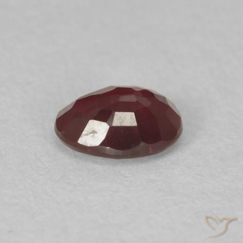 Rubí Rojo oscuro natural de 0.46 ct, Ovalada, VS