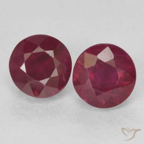 Gemas de Rubí Rojo oscuro natural de 0.72 ct, Redondo, VS-SI