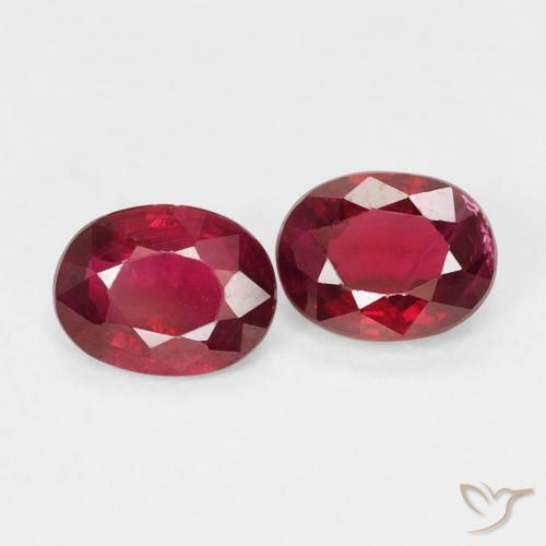 Gemas de Rubí Rojo medio natural de 0.90 ct, Ovalada, VS-SI