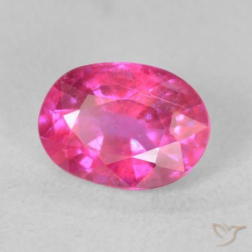 Rubí Magenta intenso natural de 1.68 ct, Ovalada, VS