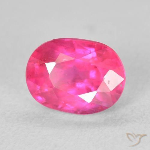 Rubí Magenta intenso natural de 2.27 ct, Ovalada, VS
