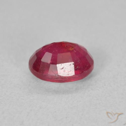 Rubí Medium Dark-Red natural de 1.54 ct, Ovalada, VS