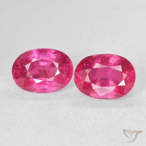 2.91ctw Natural Magenta intenso Rubí, Ovalada, VS