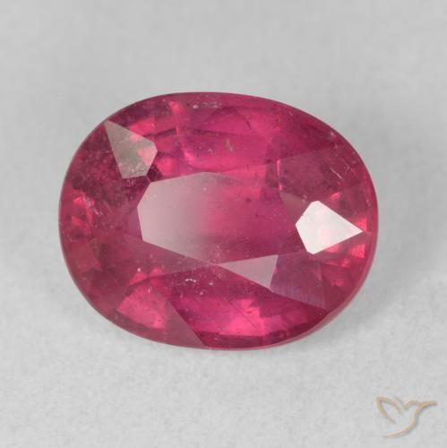 Rubí Rojo medio natural de 3.51 ct, Ovalada, VS-SI