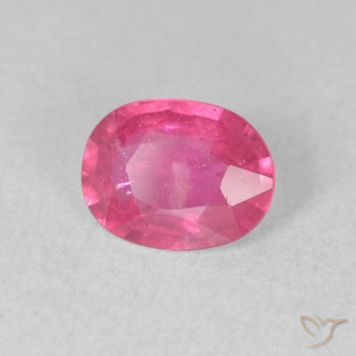 Rubí Magenta intenso natural de 1.47 ct, Ovalada, VS-SI