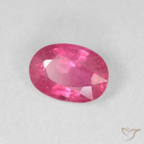 Rubí Magenta intenso natural de 1.47 ct, Ovalada, VS-SI