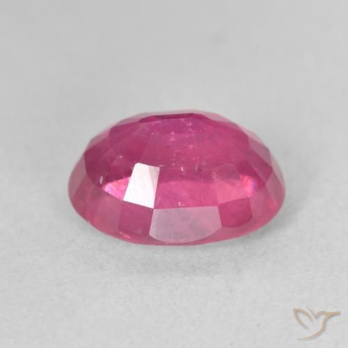Rubí Magenta intenso natural de 3.90 ct, Ovalada, VS-SI