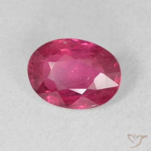 Rubí Rosa oscuro natural de 1.56 ct, Ovalada, VS-SI