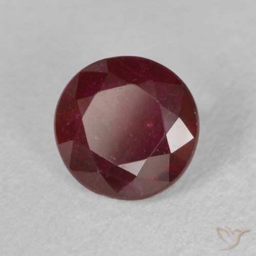 Rubí Rojo oscuro natural de 0.86 ct, Redondo, VS-SI