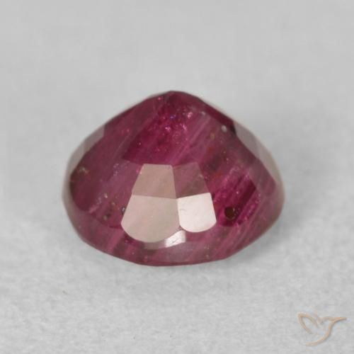 Rubí Rojo oscuro natural de 1.58 ct, Redondo, VS-SI