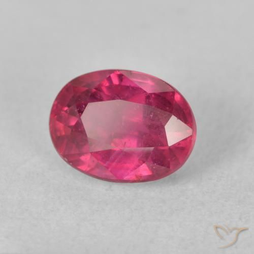 Rubí Rojo medio natural de 2.33 ct, Ovalada, VS-SI