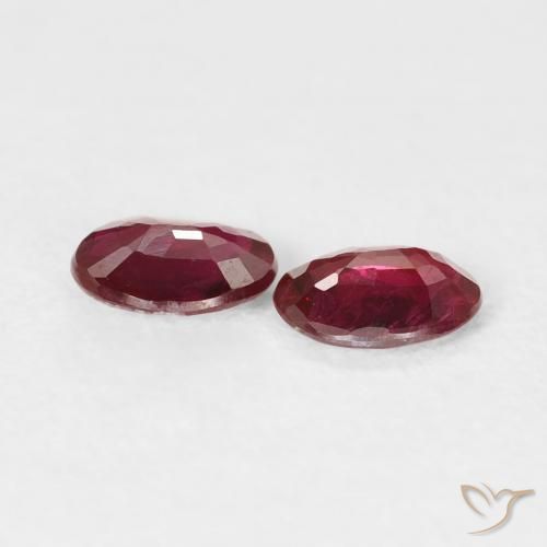 Gemas de Rubí Rojo oscuro natural de 0.59 ct, Ovalada, VS