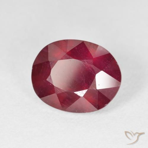 Rubí Rojo medio natural de 5.88 ct, Ovalada, VS
