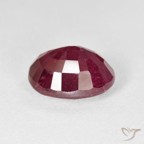 Rubí Rojo medio natural de 5.88 ct, Ovalada, VS