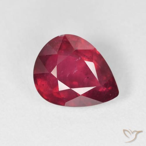 Rubí Rojo oscuro natural de 3.23 ct, En forma de pera, VS