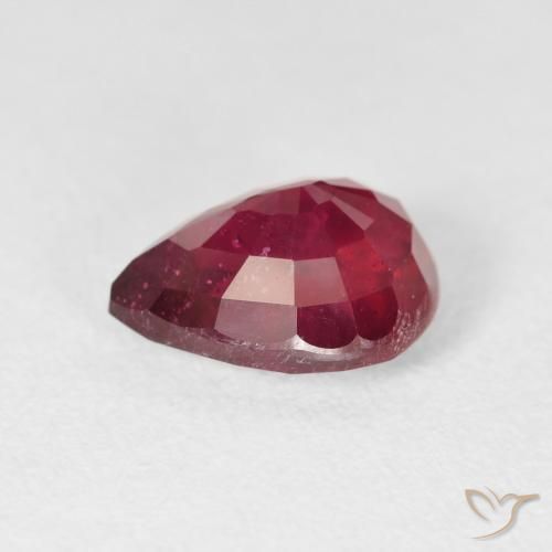Rubí Rojo oscuro natural de 3.23 ct, En forma de pera, VS