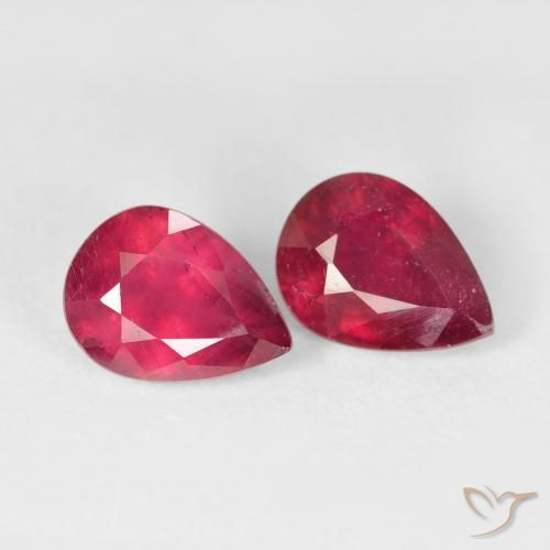 Gemas de Rubí Rojo medio natural de 3.53 ct, En forma de pera, VS-SI