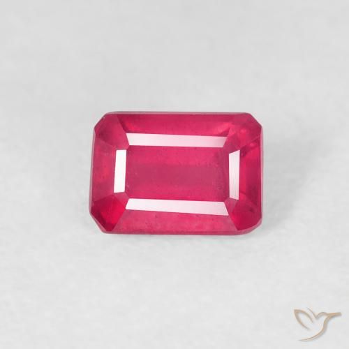 0.82ct Natural Rojo medio Rubí, corte esmeralda, VS