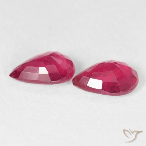 Gemas de Rubí Rojo medio natural de 1.59 ct, En forma de pera, VS