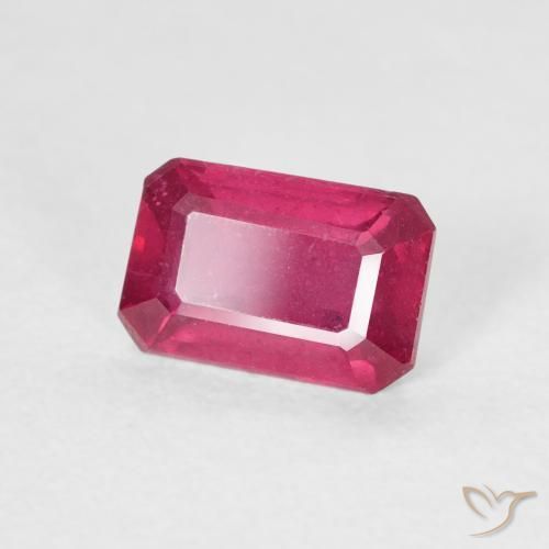 Rubí Rosado rojizo intenso natural de 1.08 ct, Corte Octágono / Esmeralda, VS