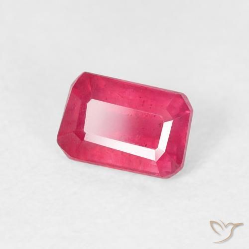 Rubí Rojo medio natural de 0.87 ct, Corte Octágono / Esmeralda, VS
