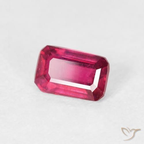 Rubí Rojo claro natural de 0.69 ct, Corte Octágono / Esmeralda, VS