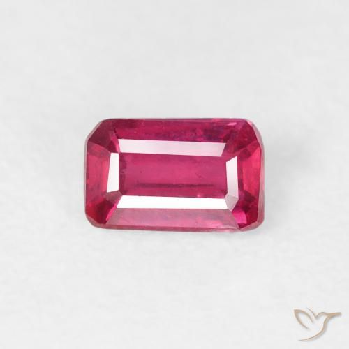 0.74ct Natural Rojo claro Rubí, corte esmeralda, VS