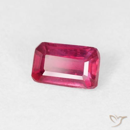 Rubí Rojo claro natural de 0.74 ct, Corte Octágono / Esmeralda, VS