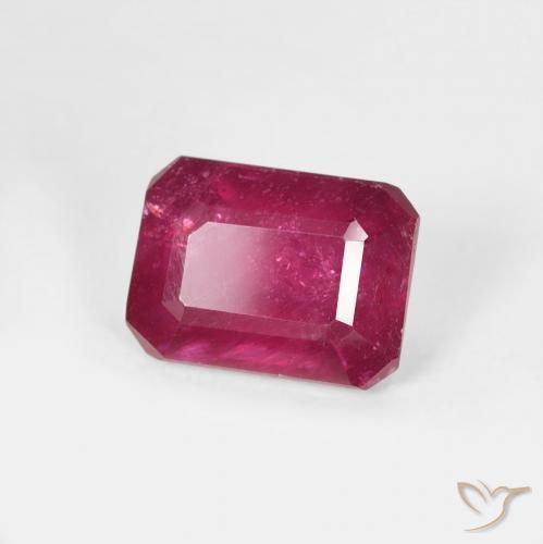 Rubí Rojo medio natural de 1.50 ct, Corte Octágono / Esmeralda, VS