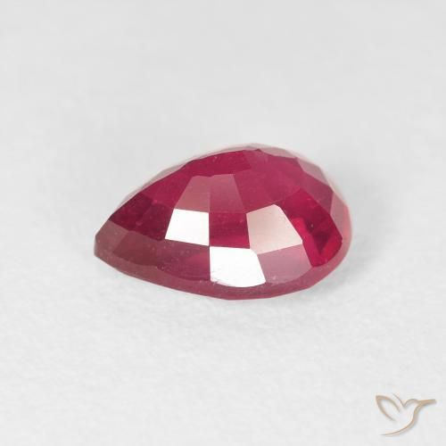 Rubí Medium Dark-Red natural de 1.82 ct, En forma de pera, VS