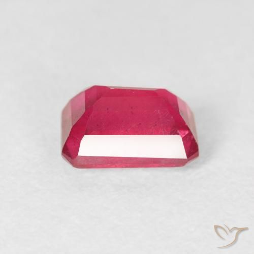 Rubí Rojo medio natural de 1.04 ct, Corte Octágono / Esmeralda, VS