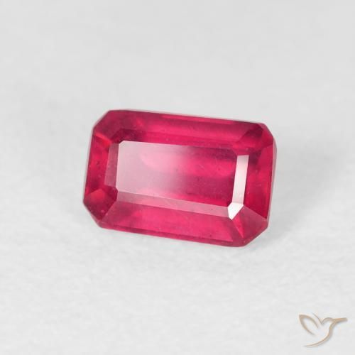 Rubí Rojo medio natural de 0.83 ct, Corte Octágono / Esmeralda, VS