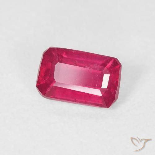 Rubí Rojo medio natural de 0.82 ct, Corte Octágono / Esmeralda, VS
