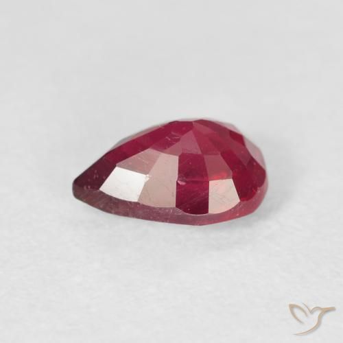 Rubí Rojo medio natural de 1.50 ct, En forma de pera, VS-SI